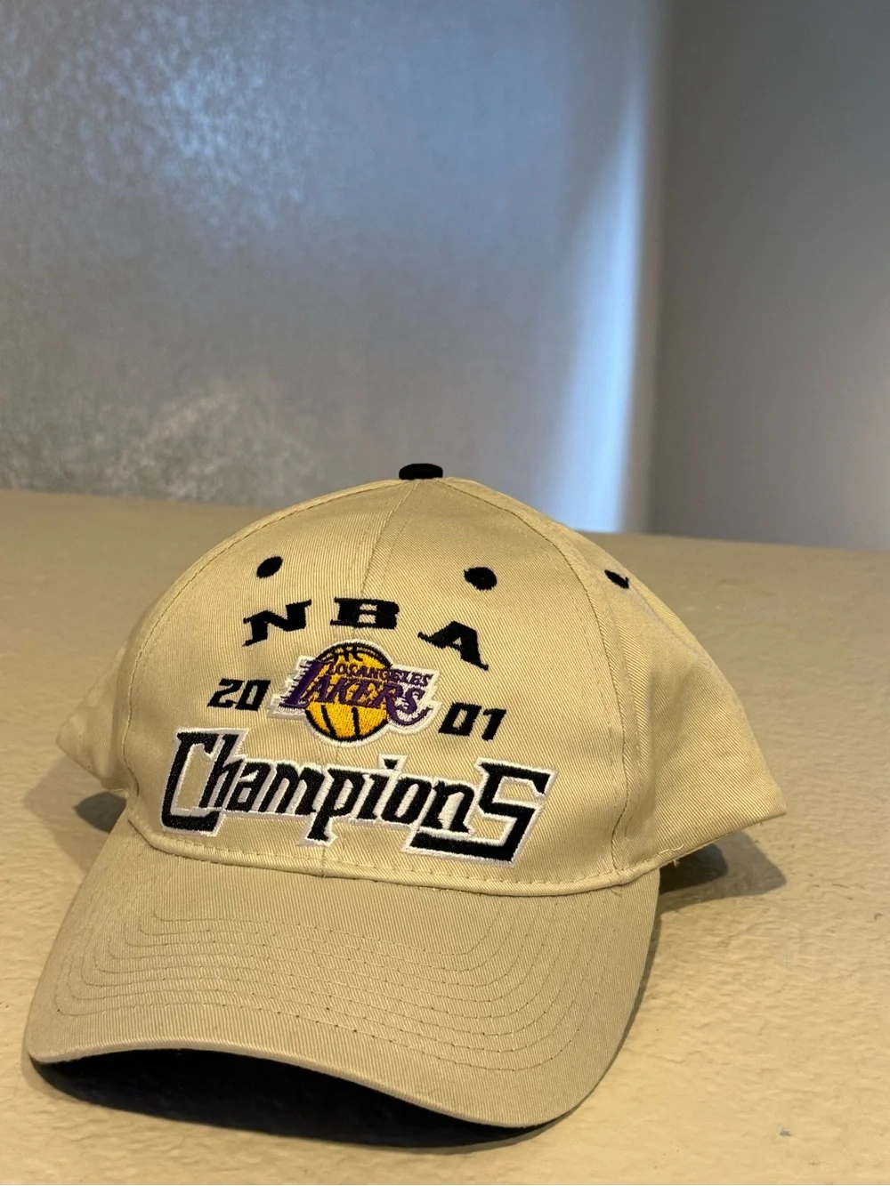 NBA Los Angeles Lakers 2001 Champions Beige Hat